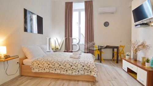 ATRAKTIVNO! Stan cca 80 m2 | 4 apartmanske jedinice | Top pozicija! | Dubrovnik, Stari grad